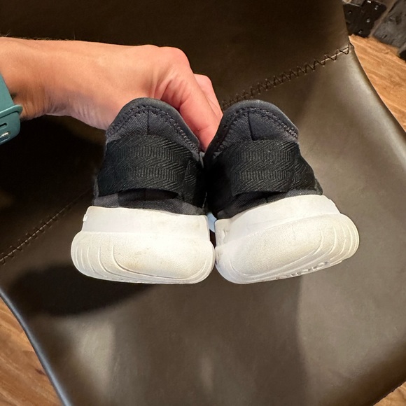 GUC! Adidas cloudfoam sneakers, size 8 1/2! - Picture 10 of 14